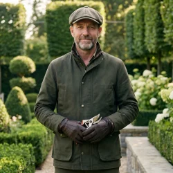 house-hold-staff-private-gardener